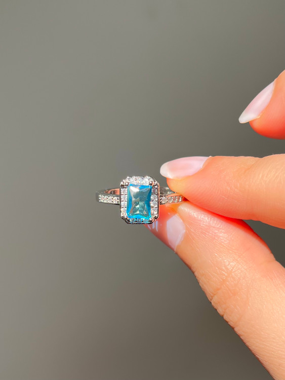 انگشتر سولیتر