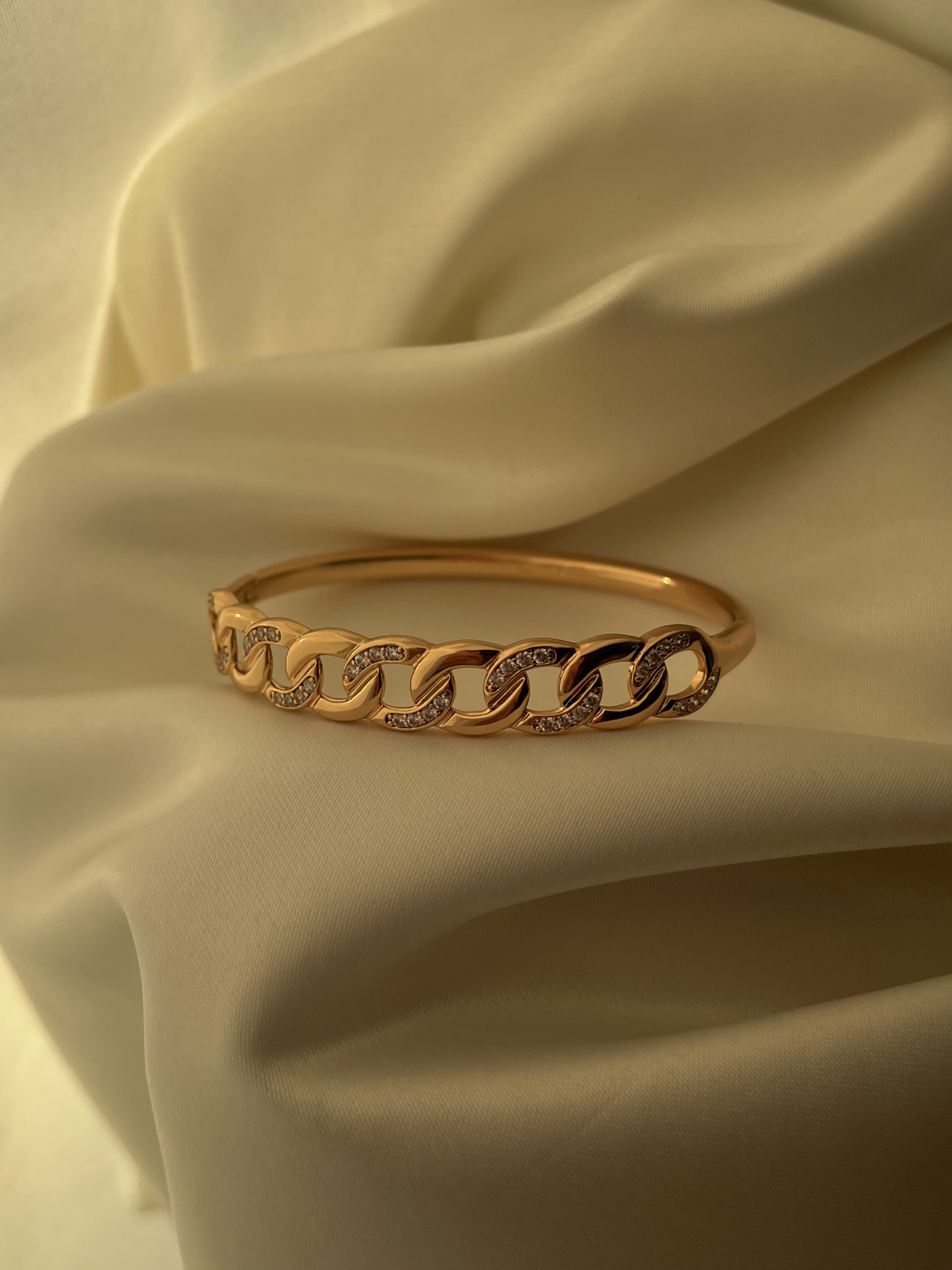 دستبند کارتیر طلایی