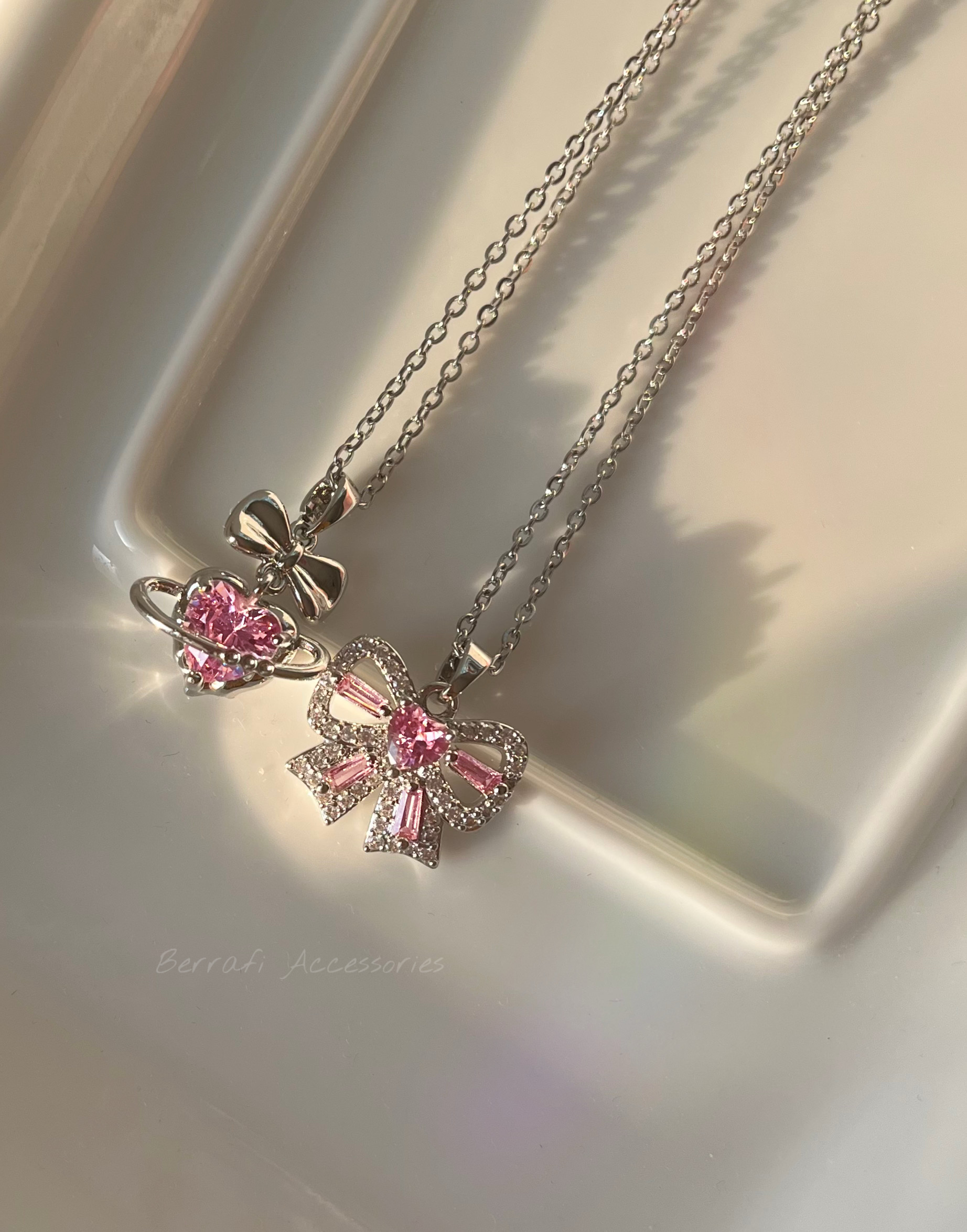 گردنبند پاپیون صورتی