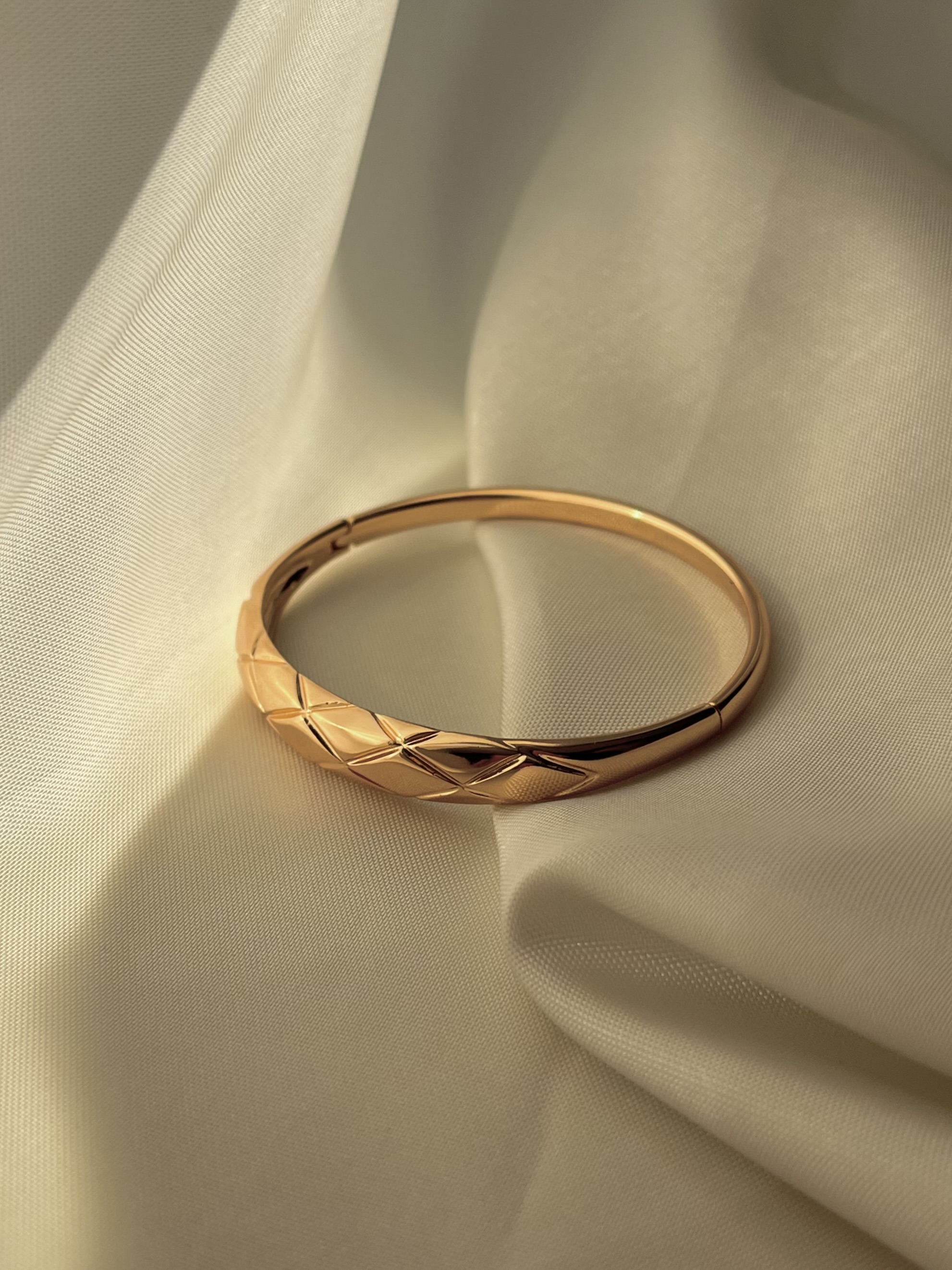 دستبند طلایی