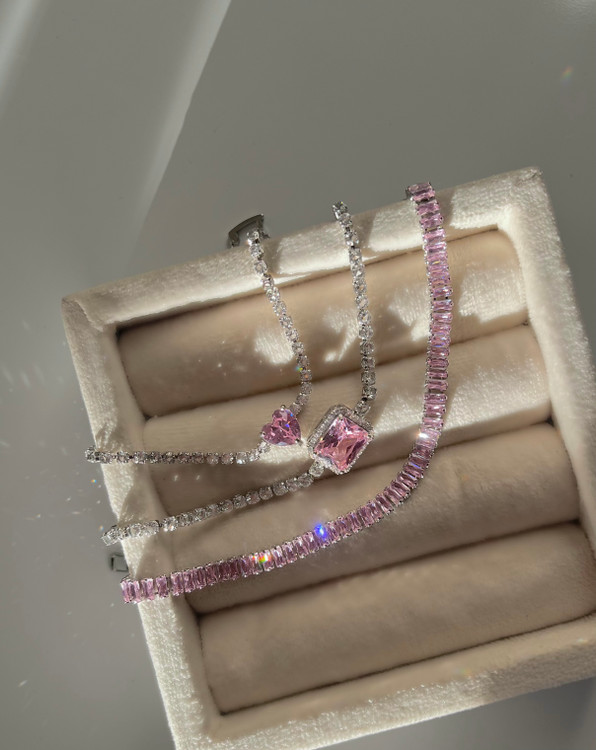 دستبند های صورتی