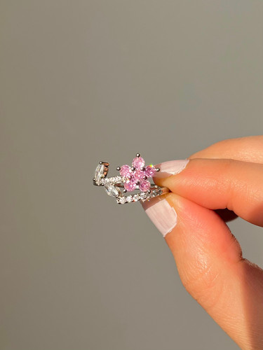 انگشتر گل صورتی