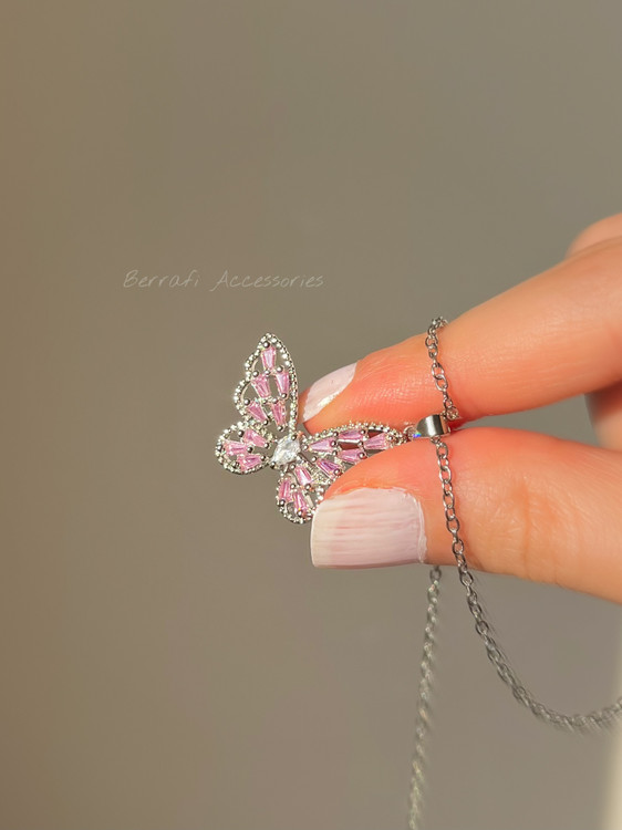 گردنبند پروانه صورتی