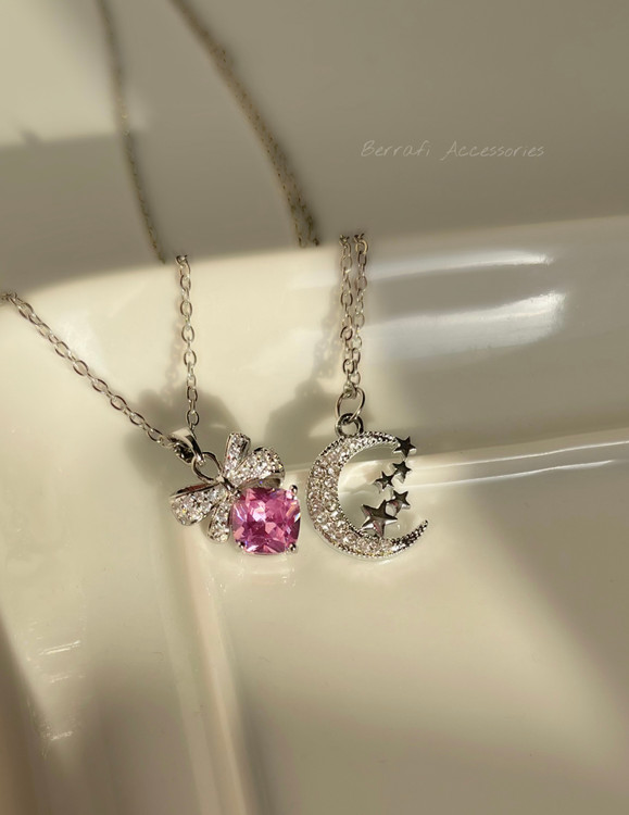 گردنبند پاپیون و ماه