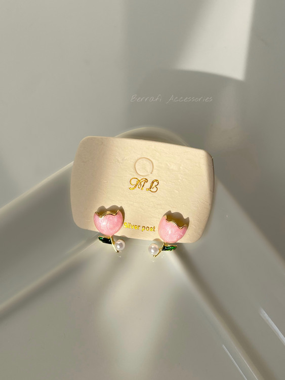 گوشواره لاله صورتی