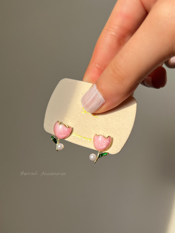 گوشواره لاله صورتی