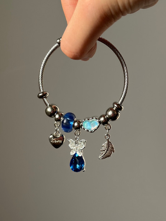 دستبند پروانه کریستالی سورمه ای