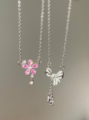 گردنبند شکوفه و پاپیون