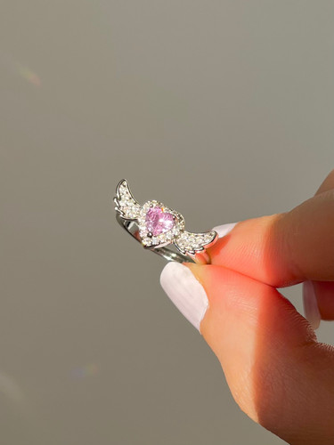 انگشتر قلب بالدار