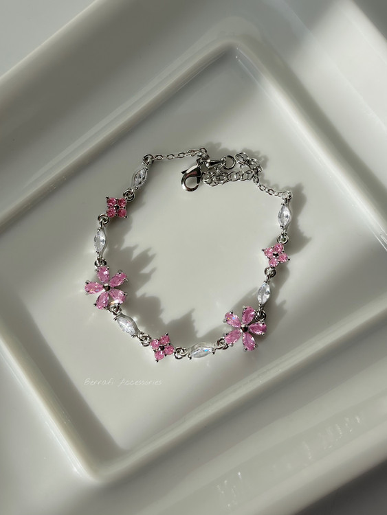 دستبند شکوفه صورتی