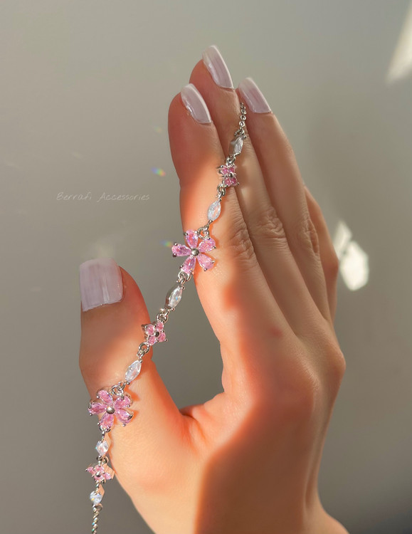 دستبند شکوفه صورتی