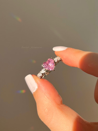 انگشتر قلب صورتی جواهری